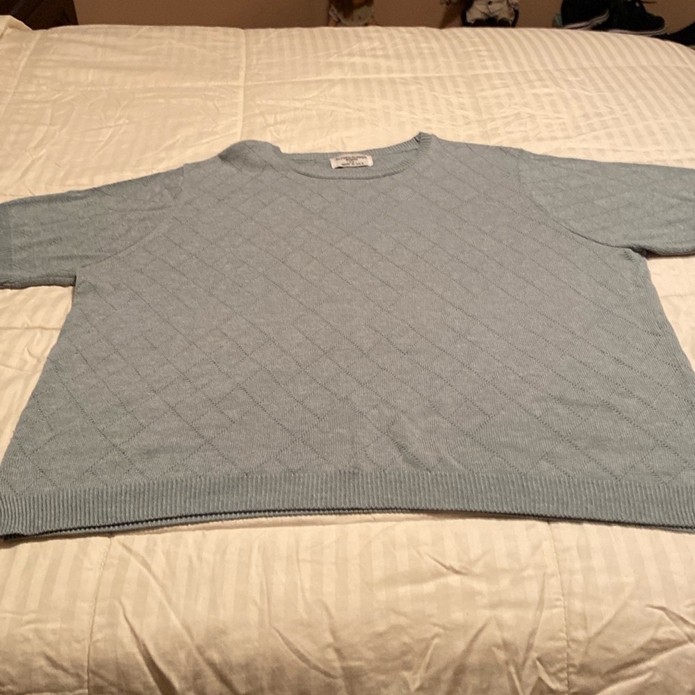 Light weight sweater